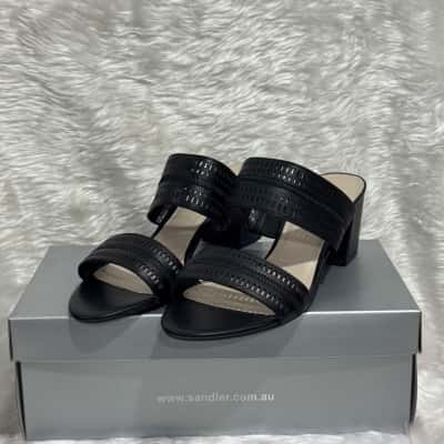  Womens  Size 9 Black  block heels