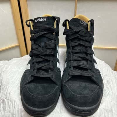 ADIDAS Mens  Size 8 Sneze Superskate Sneakers Black  / White 