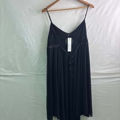 Black Friday Womens Size 12 Midi Dress Black BNWT