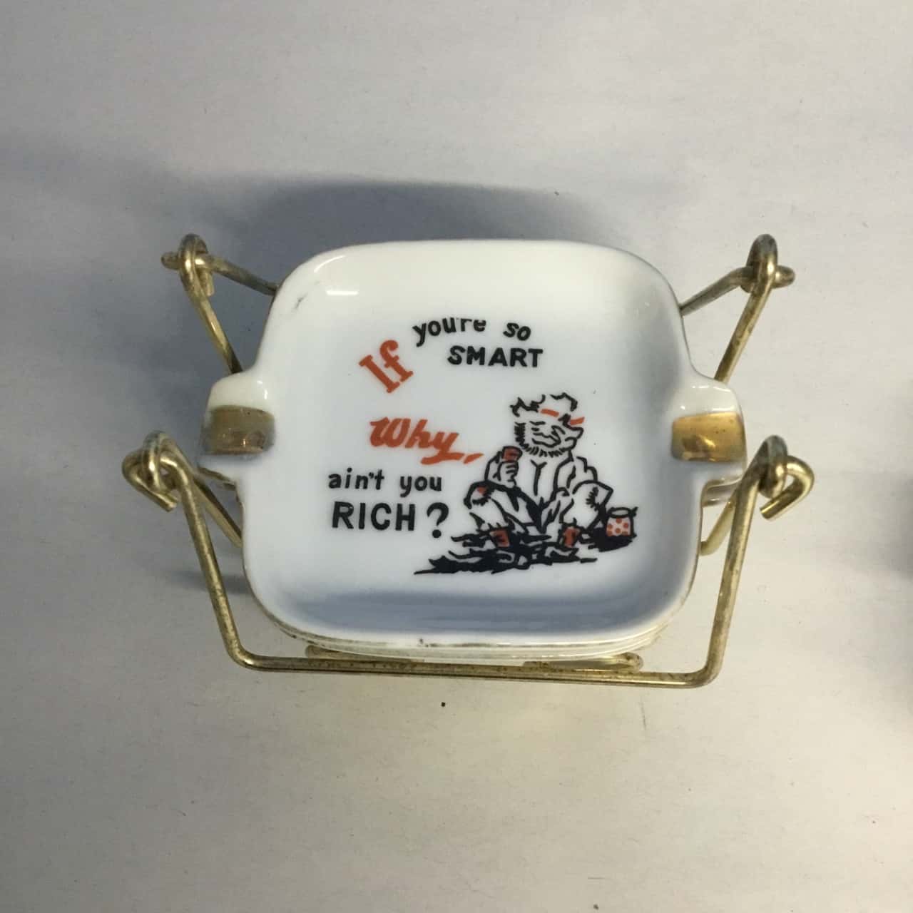 Vintage Souvenir ashtrays set of 4 (s)
