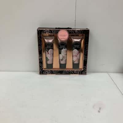 Casa Belle Set Of 3 Cofret Hand Cream