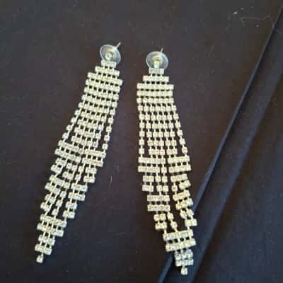  Womens costume Earrings 