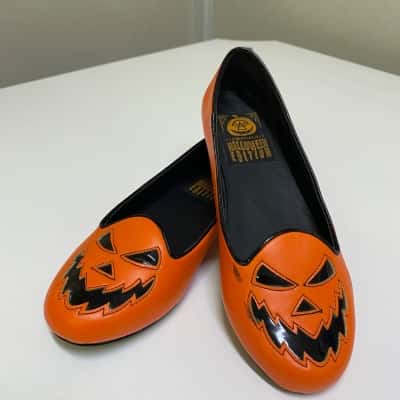  Womens  Size 9 Strange Cvlt Cult YRU Jack o Lantern Orange Halloween Pumpkin Gothic Flats Shoes
