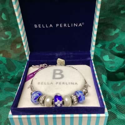Bella Perlina Beaded Bracelet Blue / Silver / White