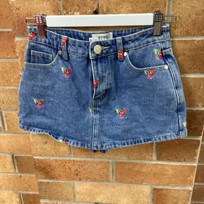 Women’s DESU  Size 8 Mini Skorts 