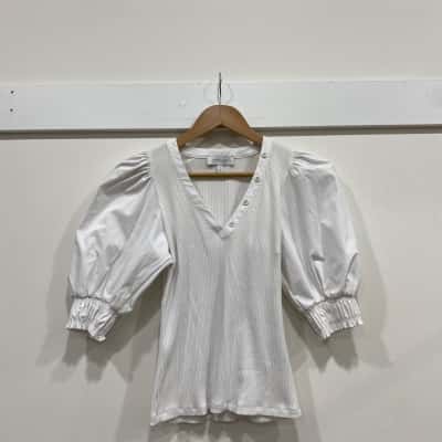 Witchery Womens  Size XS V-Neck Top White 