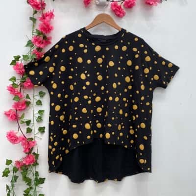TIRELLI Womens Short Sleeve Top Size M Black  / Gold / Polka Dots 