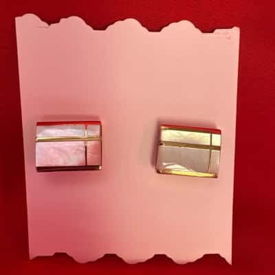  Men’s Gold Tone Cufflinks featuring a Mother of Pearl Inlay