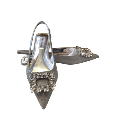 Steve Madden Womens  Size 7 Flats Silver 