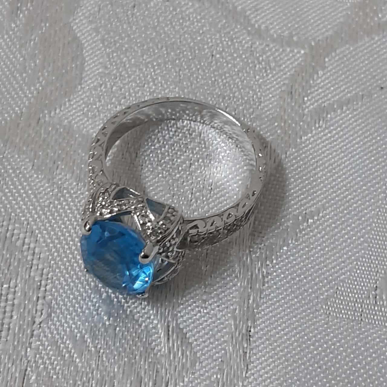 Silver 925 Ring With Large Light Blue Stone & Crystals (s)
