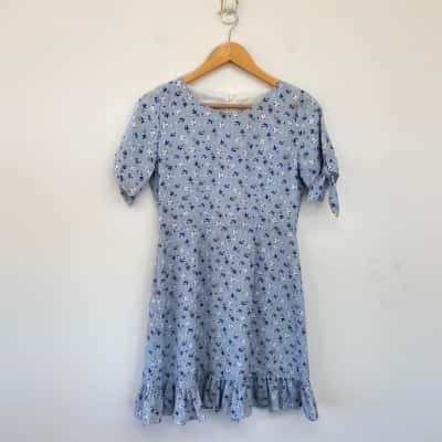 Frontnine Blue Floral Short Sleeve Mini Dress  Size M 