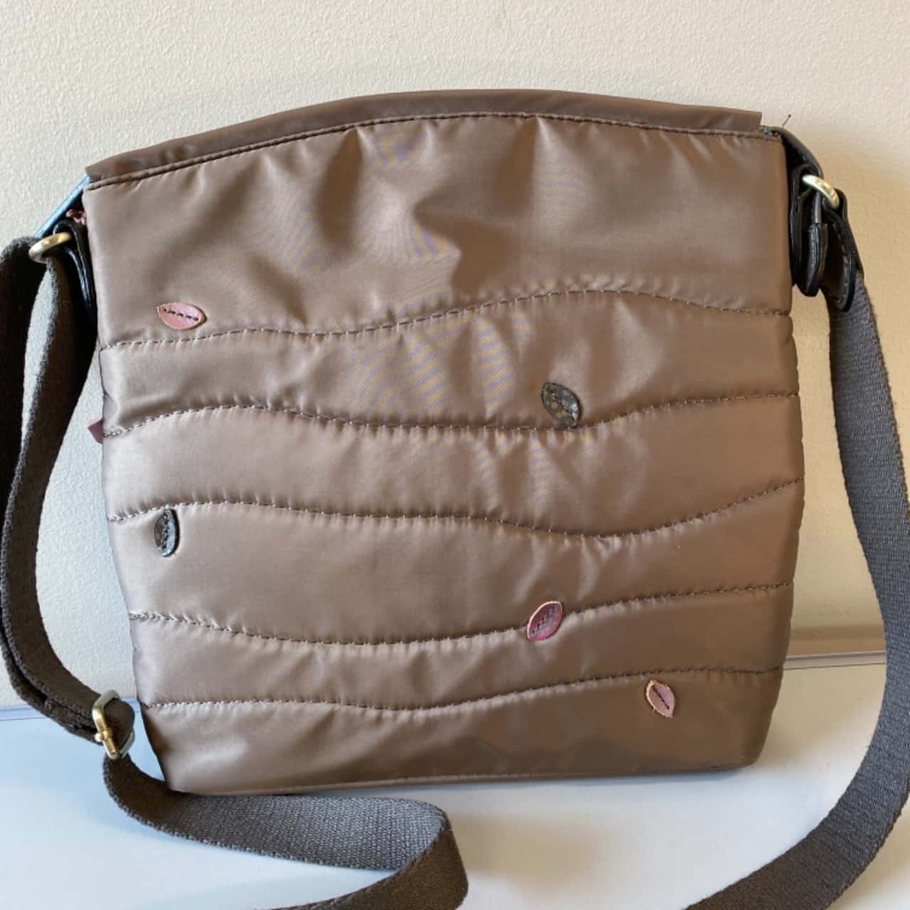 Bradley London Women's Quilted Crossbody Shoulder Bag Khaki (s)