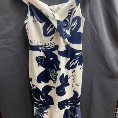 Teaberry Womens Size 12 Blue & White Floral Dress
