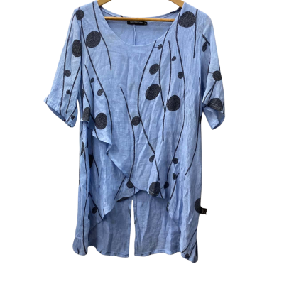 Whispers  Womens  Size S Short Sleeve Top Black /Blue / Pattern 