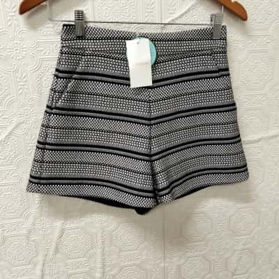Kookai Womens  Size 36 Black  / White Sarah Short NWT RRP $150