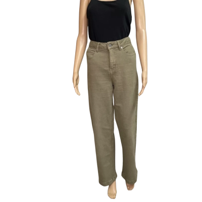 Grab women’s jeans 