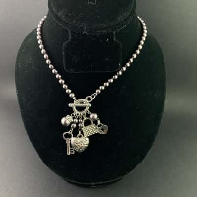 Beautiful stylish jewellery  Womens Necklace 