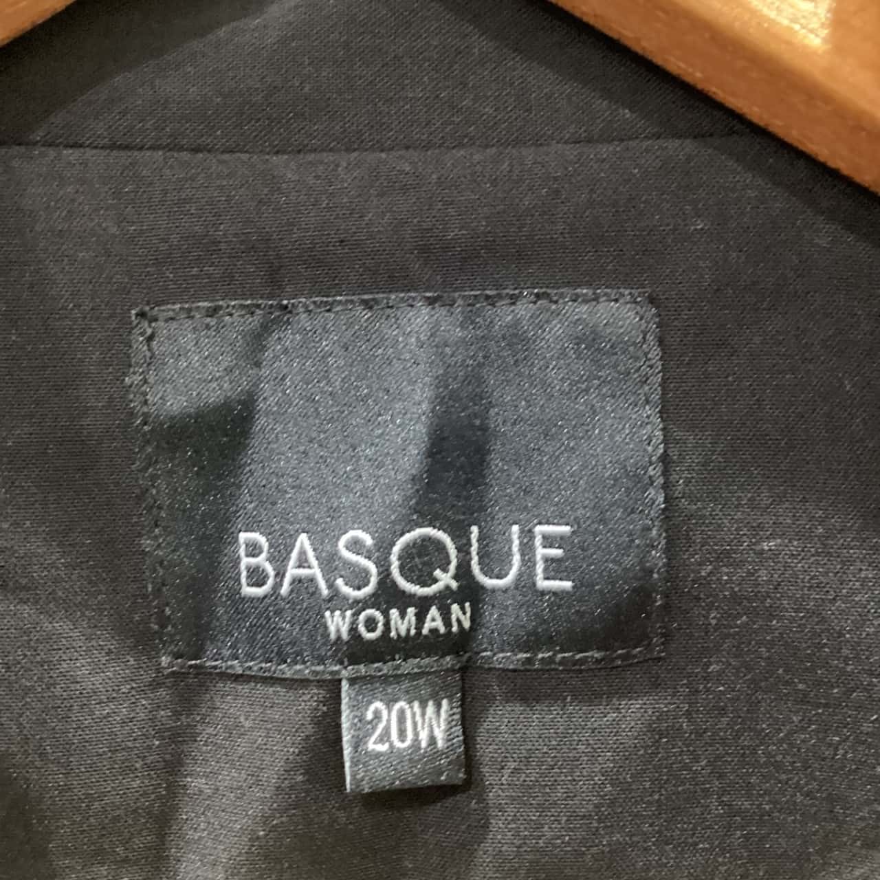 Basque Brand Basque Brand! THE PERFECT EVERY DAY FITTED OFFICE WEAR BLAZER! Womens ...