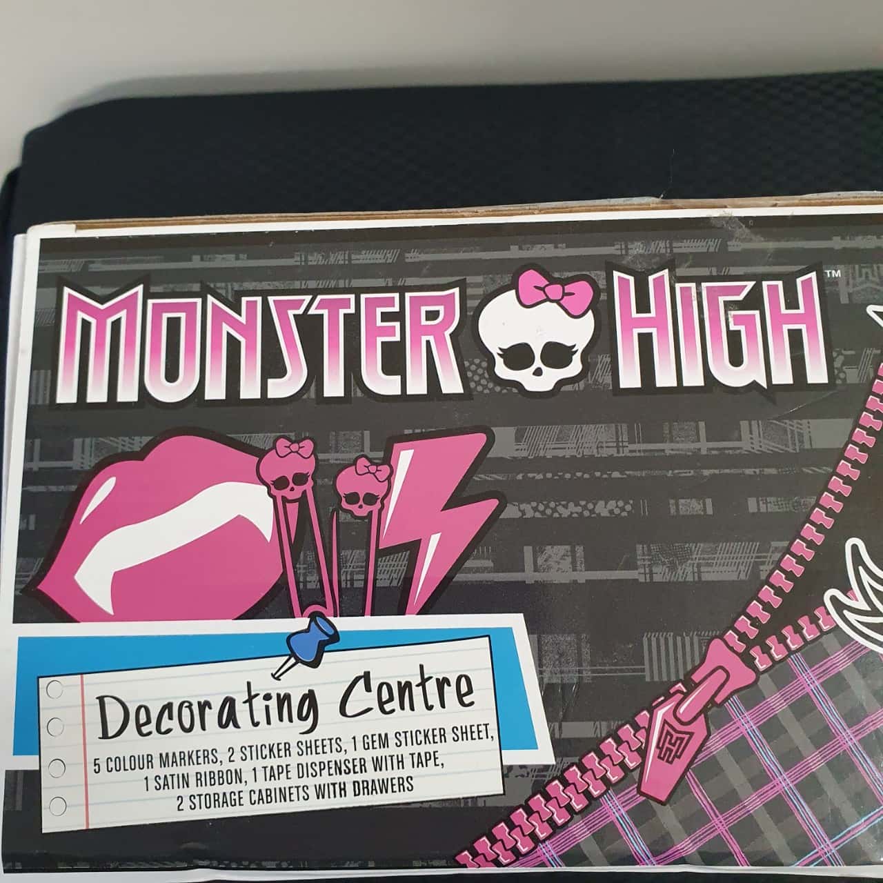 MONSTER HIGH Decorating Centre Brand new in Box(s)