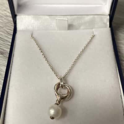 Sterling silver chain and pendant 