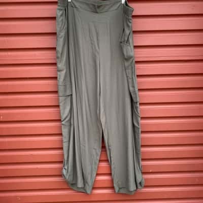 Taking Shape Womens Size 20 Khaki/Olive Urban Cargo Pants 