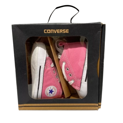 Converse Kids  Size 1 Booties Pink  / White 