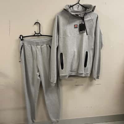 BNWT Ellesse Ralla 1/2 Zip Hoodie and Pants 