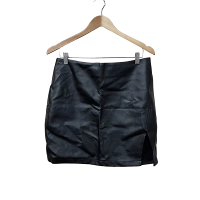 BNWT Showpo Women’s size 14 Skirt 