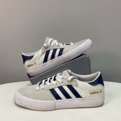 Adidas Mens  Size 8 Suede Leather Sneakers Blue / Off White 