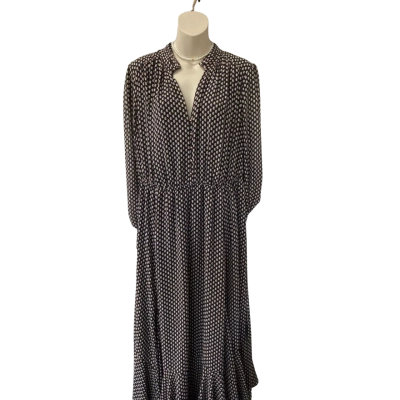 Forever New Curve Black Patterned Midi Long Sleeve Dress 