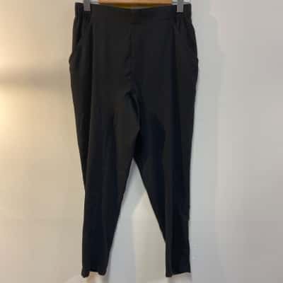 Witchery Womens  Size 8 Straight Leg Pants Black  