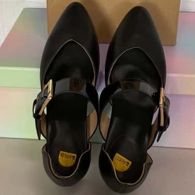 Bared  Womens  Size 35 Black Leather shoes