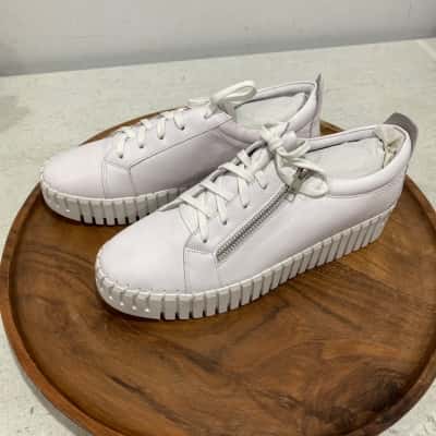 Django & Juliette  Womens  Size 41 White lace ups 