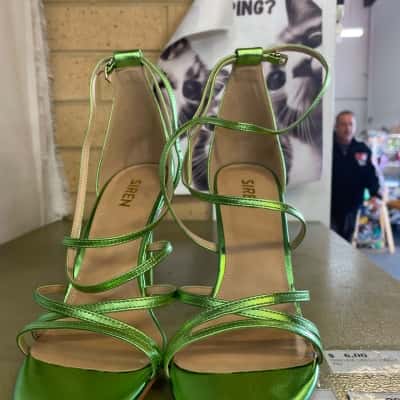 Siren Womens  Size 40 Heels Green 