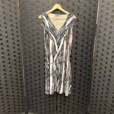 Simply Vera Vera Wang Womens  Size 18 Sleeveless Dress  Black  / White 