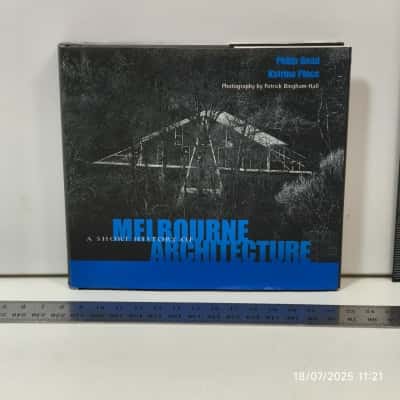 Melbourne A Short History of Architecture Book