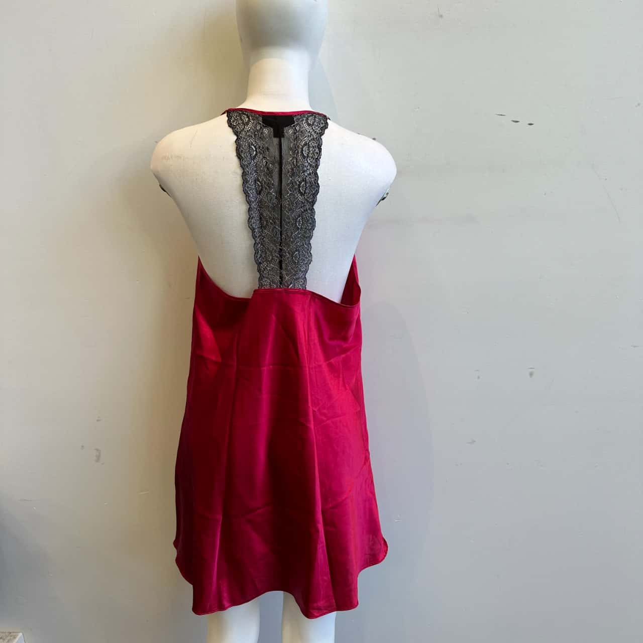 Thalia Sodi Women's Size XL Satin and Lace Nightie Red (s) - Used Very Good  | Salvos Stores