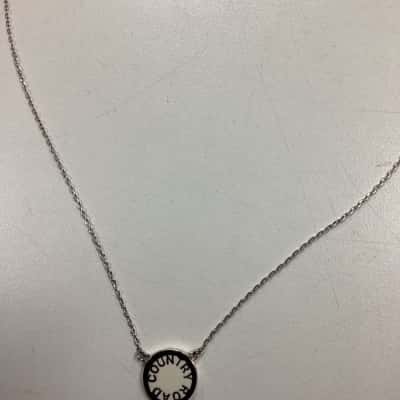 Country Road Womens chain and pendant