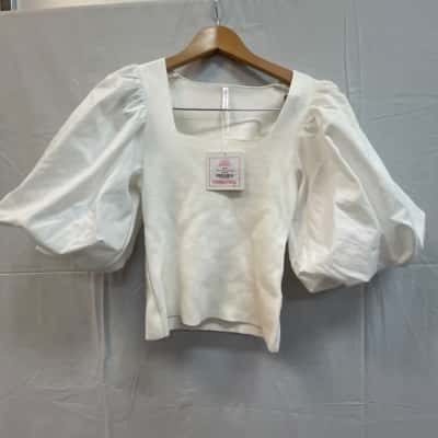 Spicy sugar  Womens  Size 8 Off White top