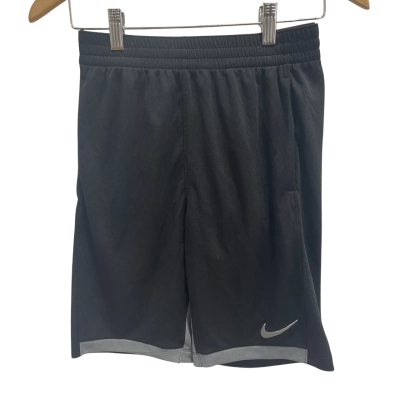 Nike Boys Trophy shorts Size L