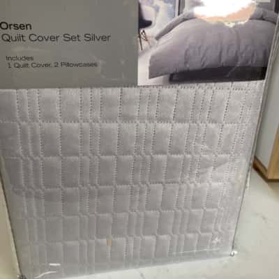 QOO Orsen Queen Quilt cover set