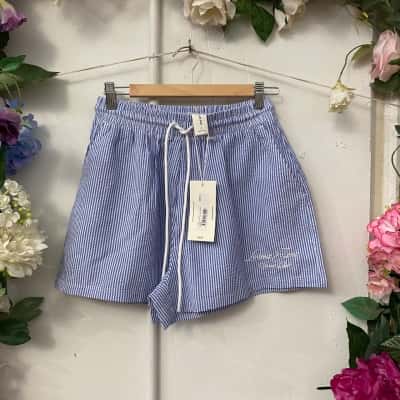 Lorna Jane Womens  Size 10 / S Shorts Blue / Pinstriped / White 