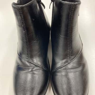  Womens  Size 37 Black  Cora Sol Zip up Ankle Boots 