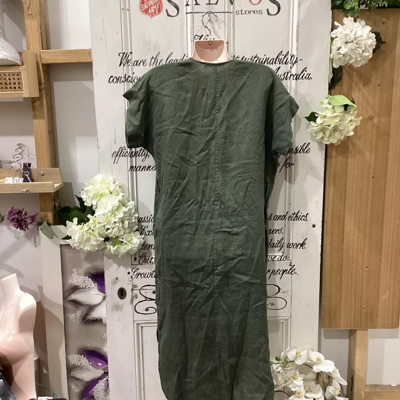 Cable Melbourne Brand! NWOT V-NECK SHORT SLEEVE MIDI DRESS WITH SASH/BELT!  Womens Size XS Midi Dress / Short Sleeve Dress Khaki / Olive (s)
