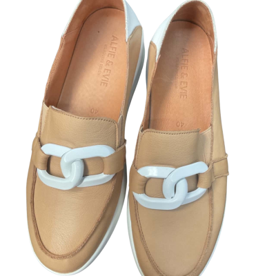  Womens Alfie & Evie Size 40 Flats Beige / White leather flats