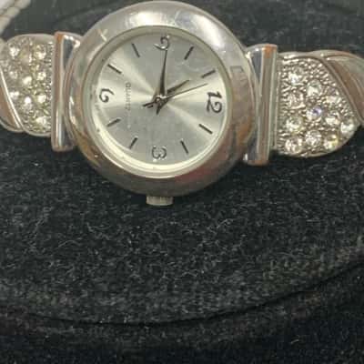  Womens Vintage style watch with crystals