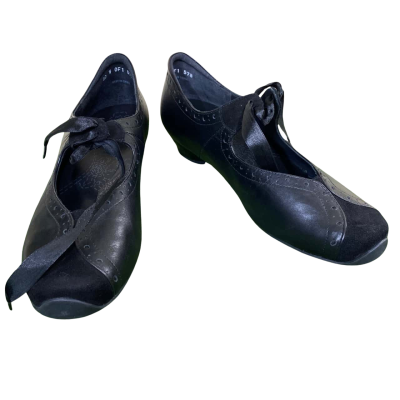 Kumfs Womens Shoes Size 40 