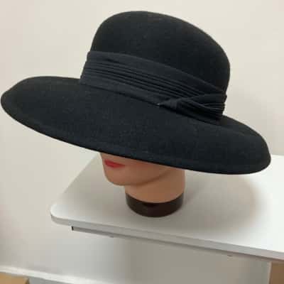  Wide brimmed hat Womens  Size One Size Black  