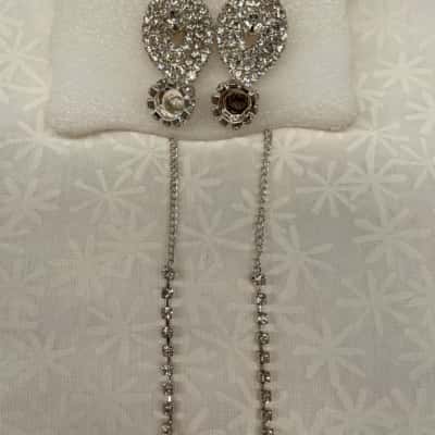  Women’s long Bollywood Sparkly Earrings 