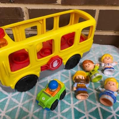 Collection Of Little People & Accesories